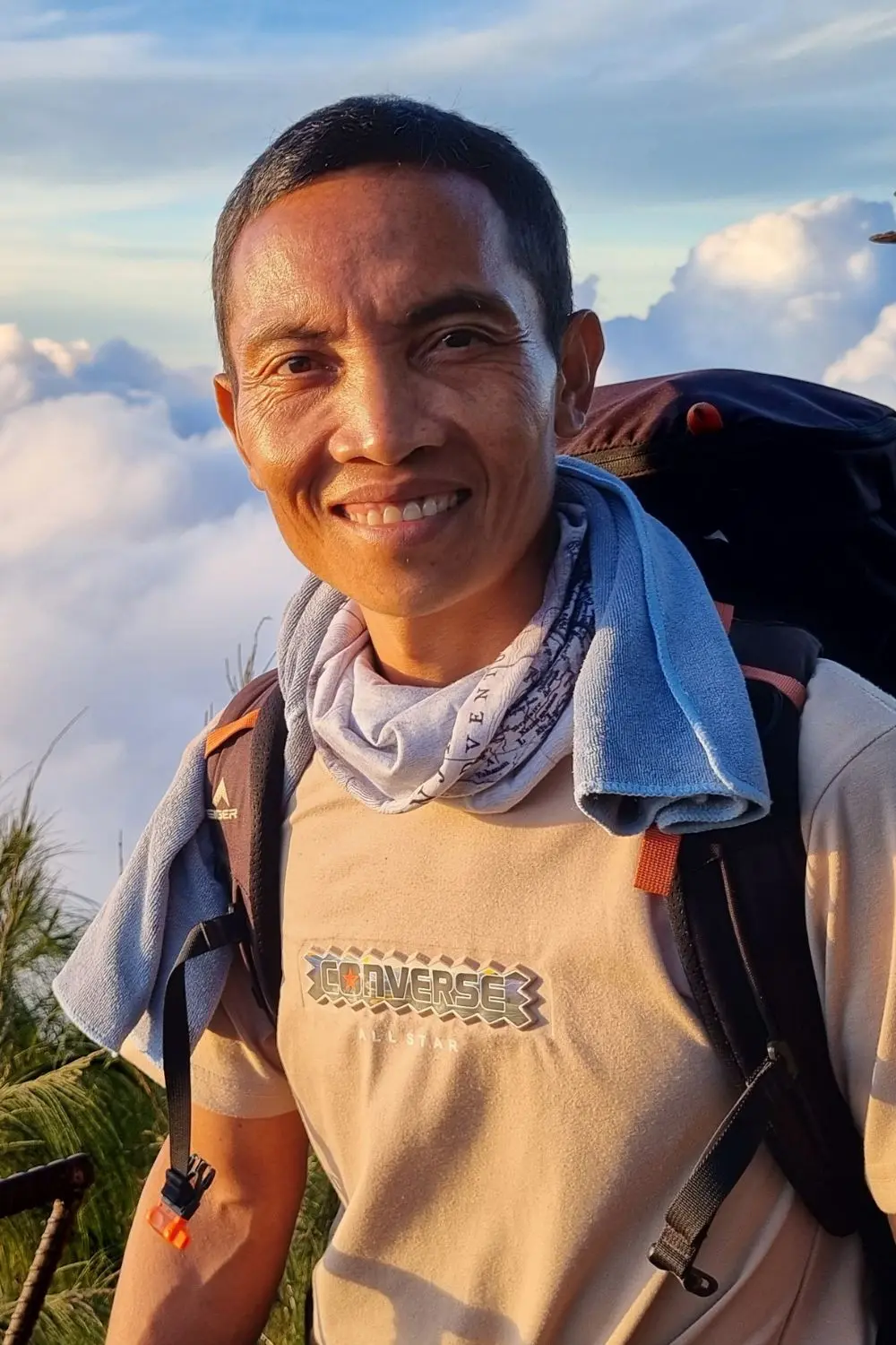 Mount Rinjani Head Guide Venture Beyond