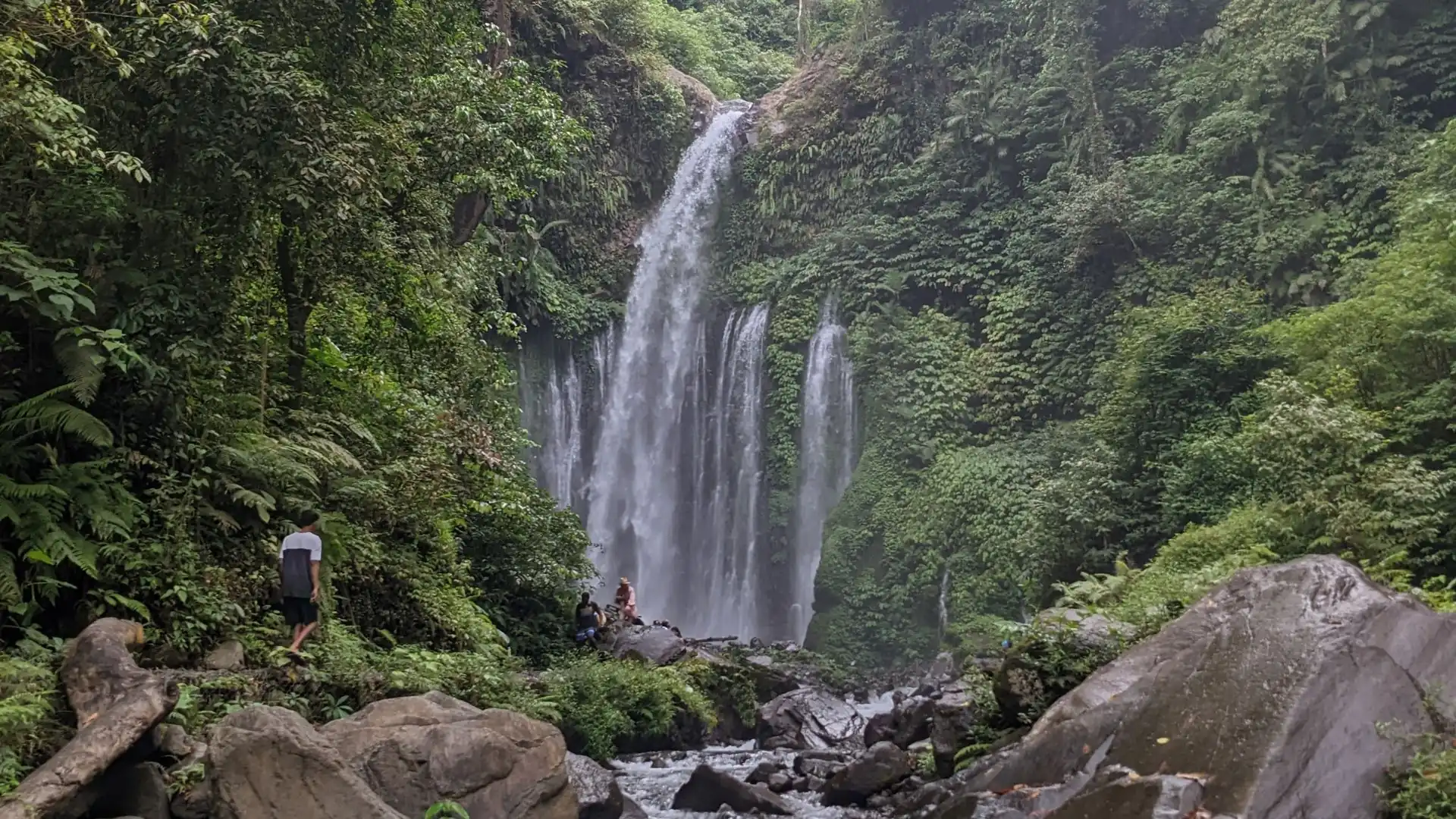 School Lombok Trip Senaru Waterfalls