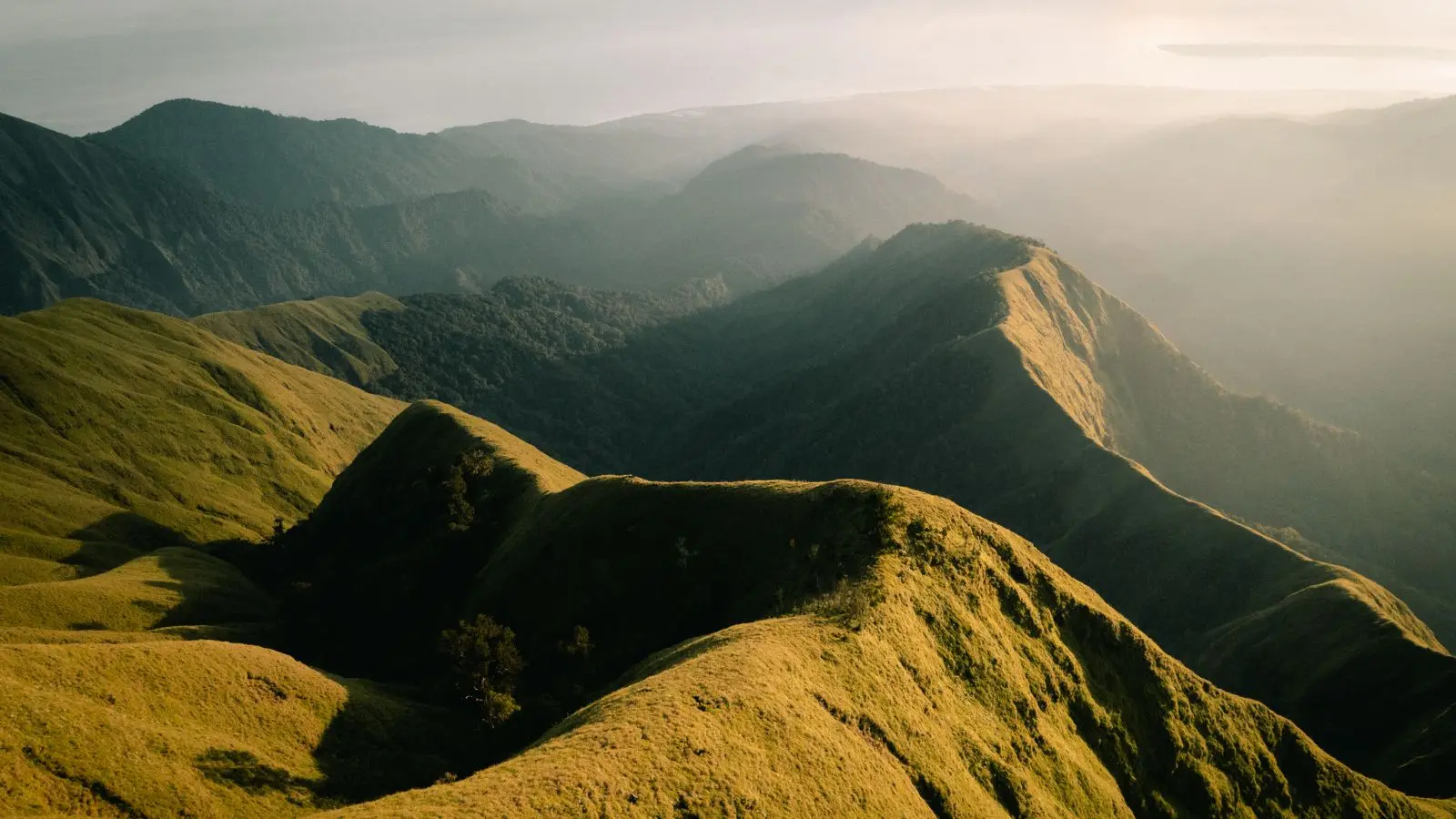 Indonesia Travel Advisory for a Rinjani School Expedition